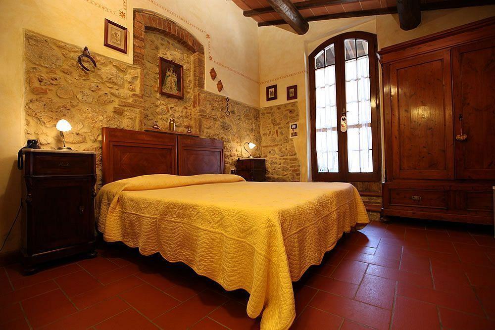 Agriturismo Casanova Di Pescille Σαν Τζιμινιάνο Εξωτερικό φωτογραφία